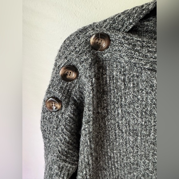 Detailed sweater, size M - Picture 5 of 6